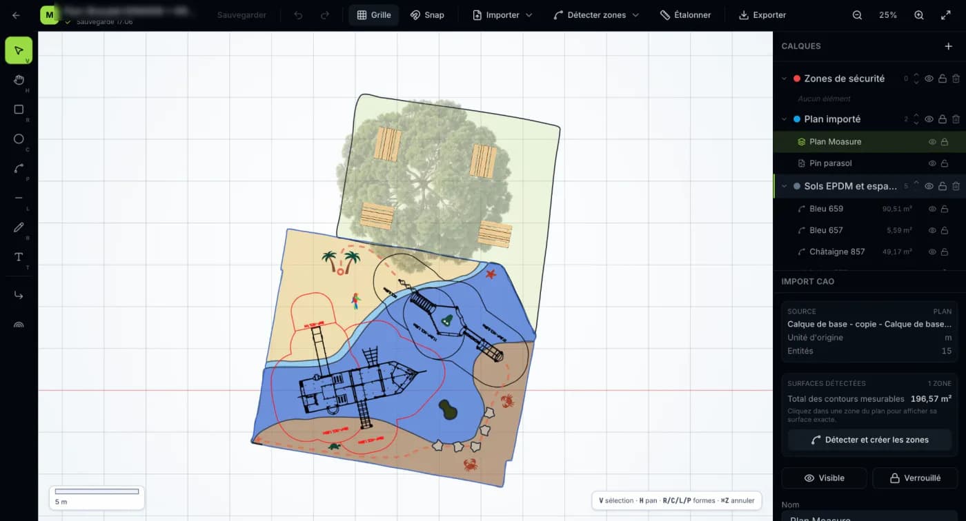 Éditeur de plan : un plan d’aire de jeu importé, la liste des calques avec la surface de chaque sol en mètres carrés, et le total des contours mesurables.