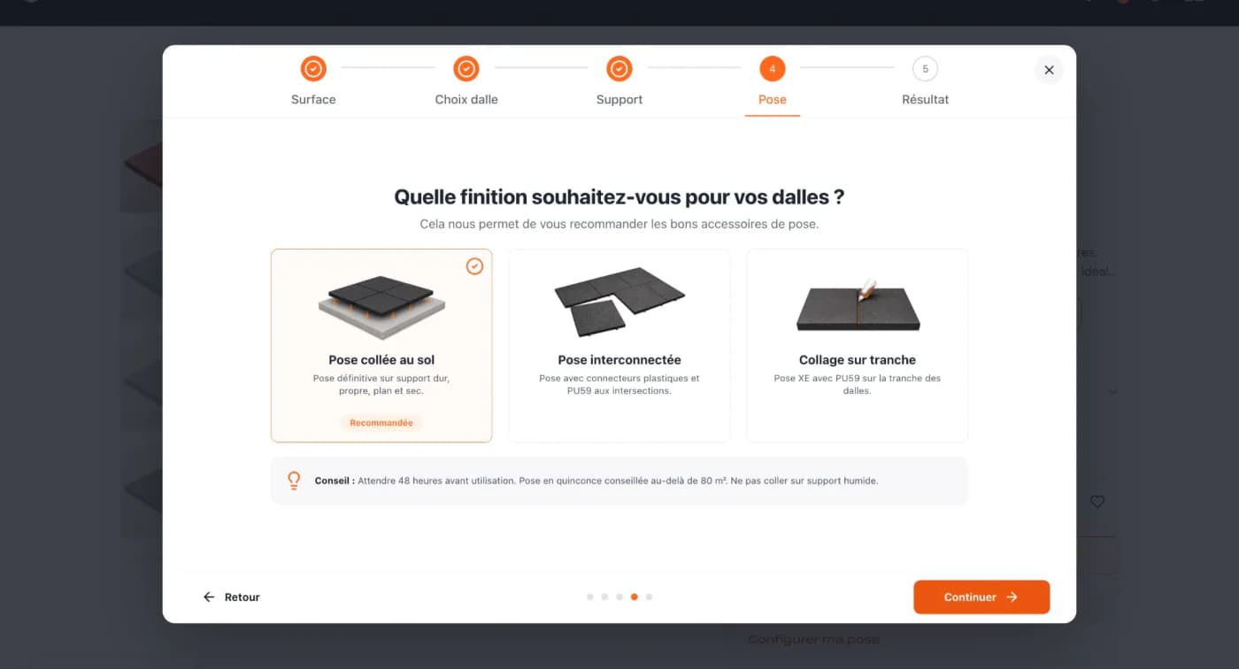 Quatrième étape : trois méthodes de pose proposées en cartes illustrées, la pose collée au sol portant la mention recommandée.